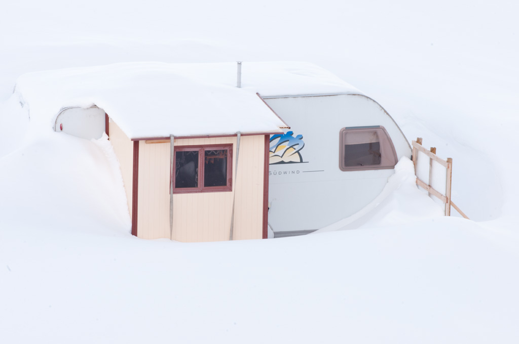 photo: verschneiter Caravan